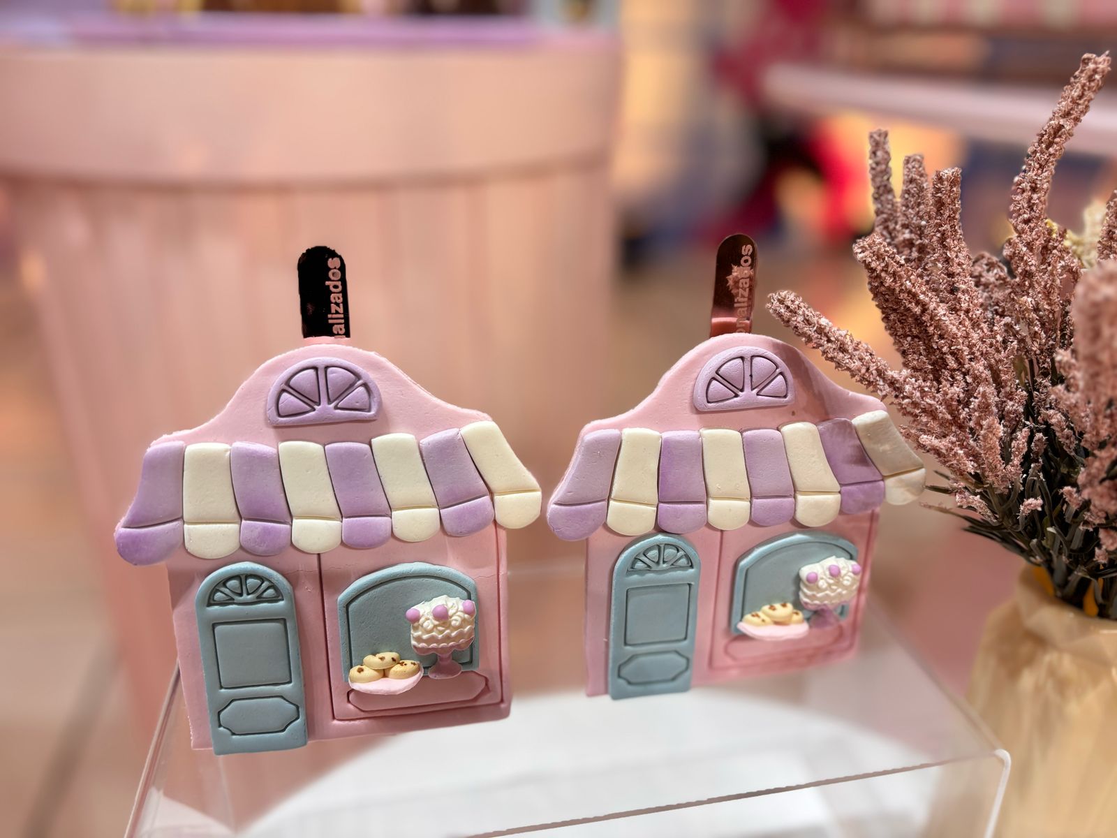 Peça personalizada para confeitaria